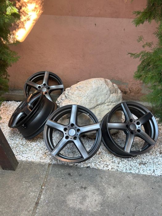 Vand jante aliaj Dezent pe 17”