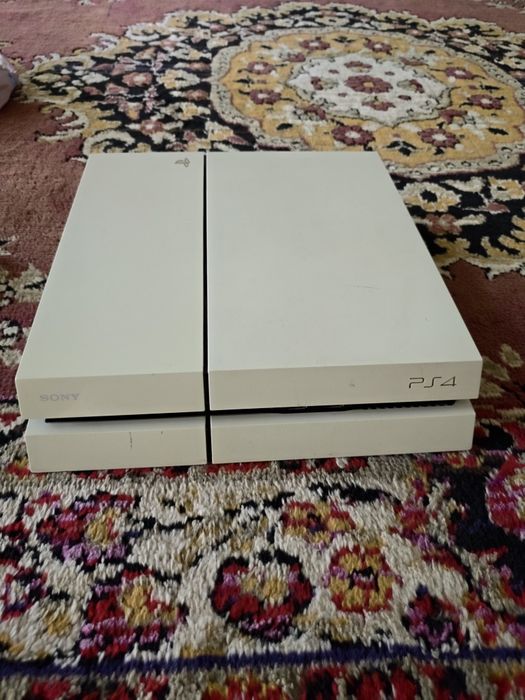 Play Station 4 Offitsalniy