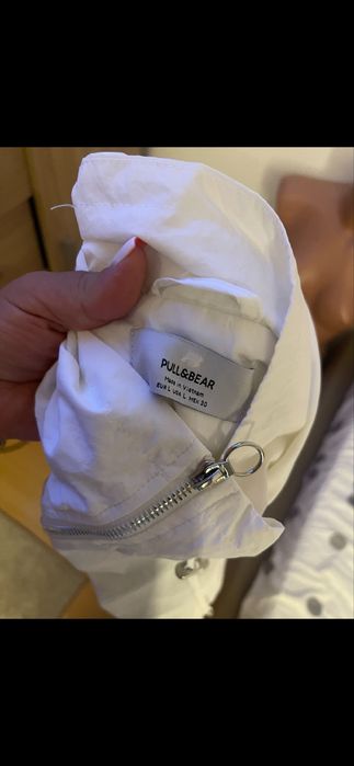 Geaca alba Pull&Bear