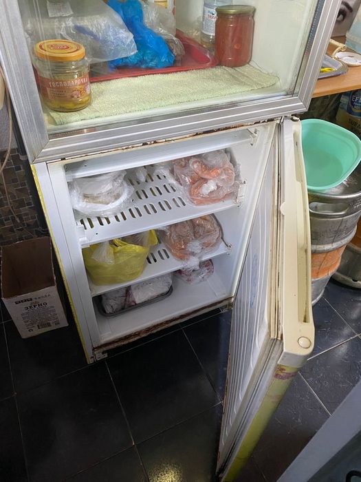 Продам холодильник