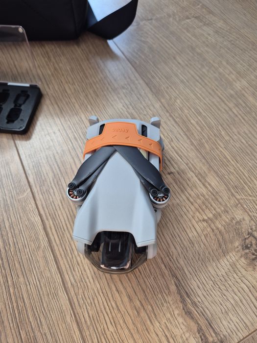 Vand Drona DJI Mini 3