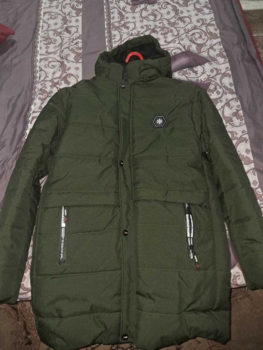 Продам зимнюю куртку фирмы CURZON