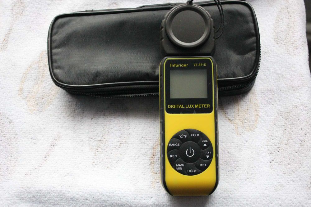 Luxmetru digital masurarea luminii si a temperaturii