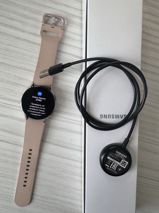 Galaxy Watch4 40мм идеальном состоянии