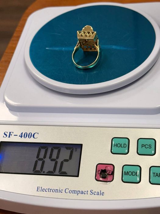 Дамски златен пръстен