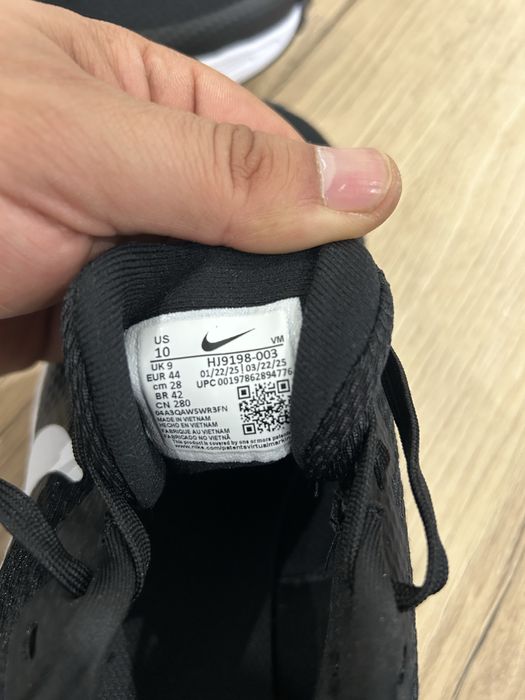 Nike Revolution 8 размер 44 28 см