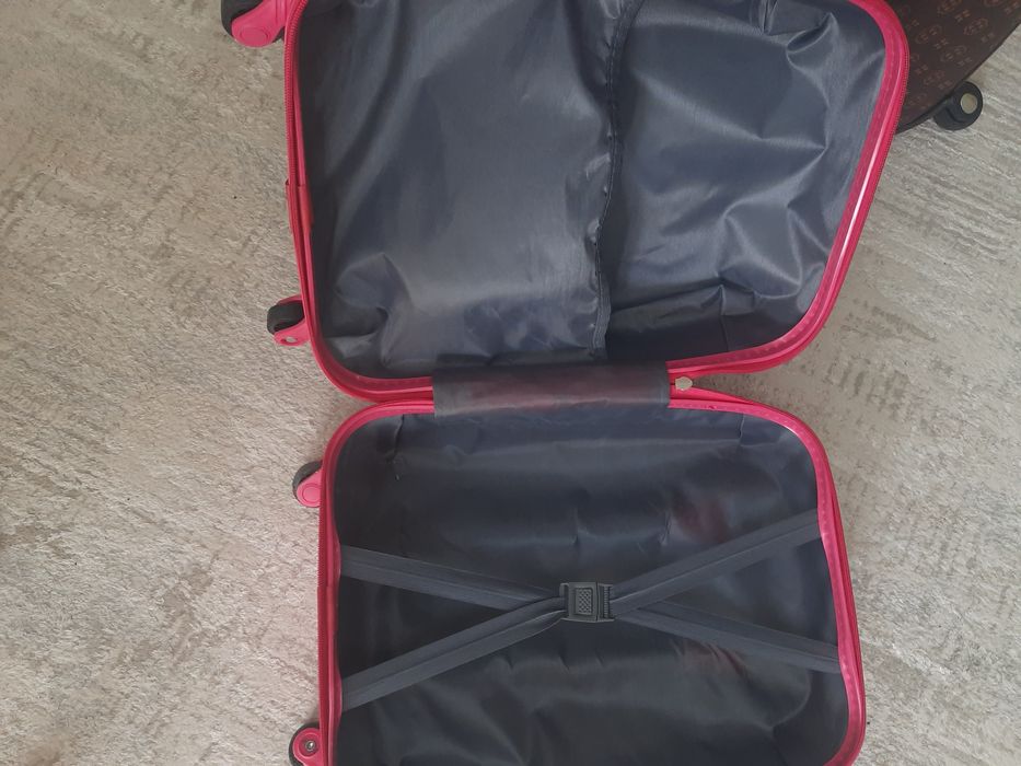 Чемодан   детский  на девочку