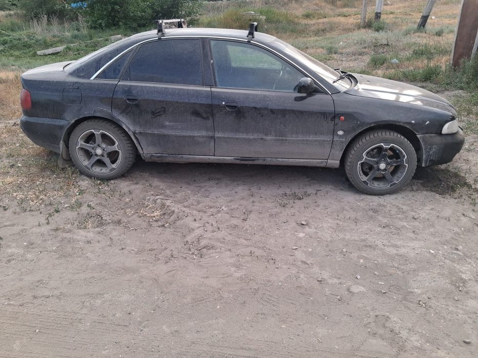 Продам аудиА4 по запчастям