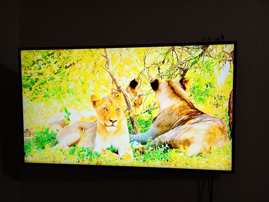 Samsung 43 дюйма 4K UHD Smart TV