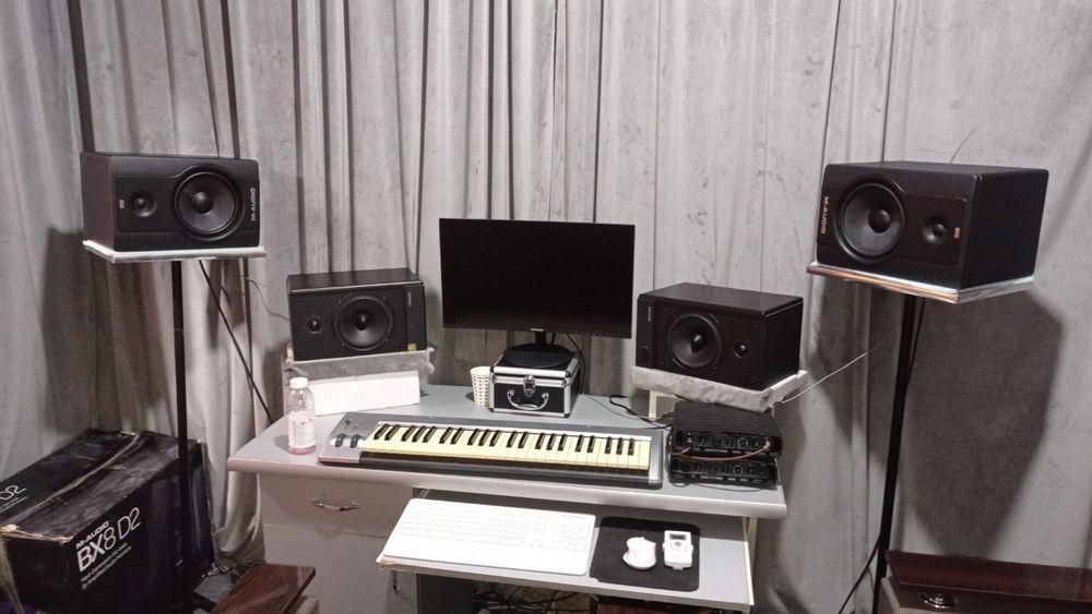 M audio bx8 d2 sotladi