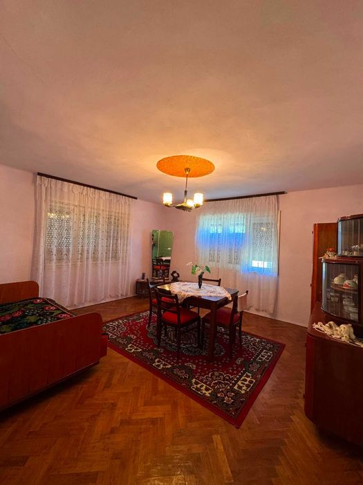 Casa de vanzare cu teren Vetel