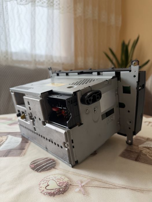 Оригинално радио за мерцедес W204
