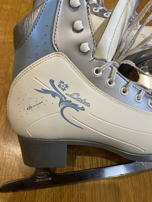 Коньки женские