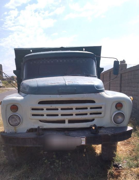 Zil samosval sotiladi