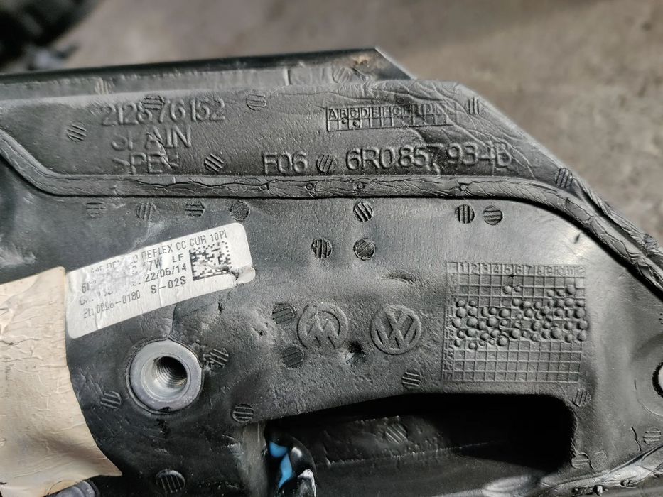 Oglinda dreapta fata 6 fire Vw Volkswagen Polo 6R 2009-2017 Cod 6R0857934B