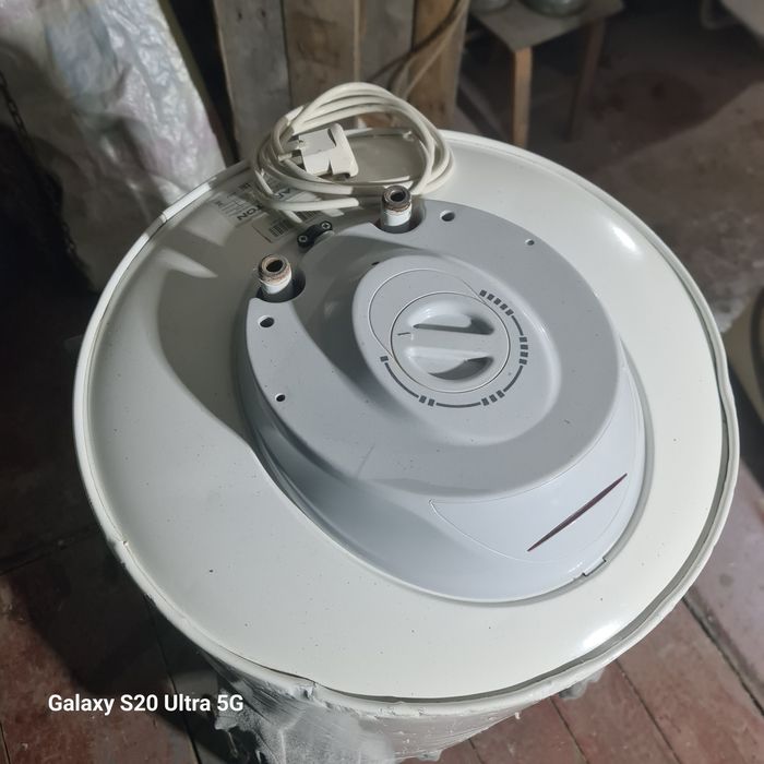 Продаю бытовая техника бу  стиральная машинка газовая плитка  титан