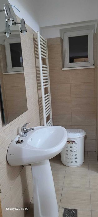 Inchiriez Garsoniera