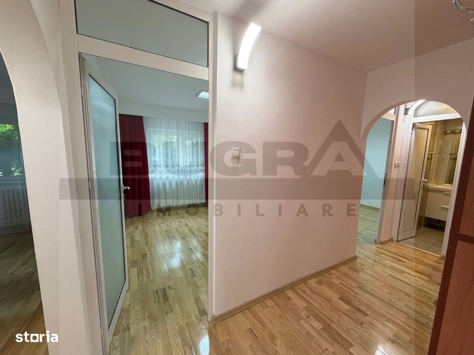 Apartament de 4 camere, decomandat, 95mp, parcare, zona Piata Zorilor
