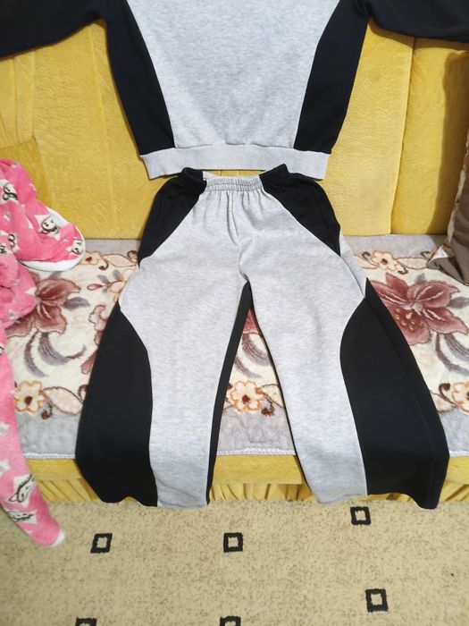 Продам спортивный костюм