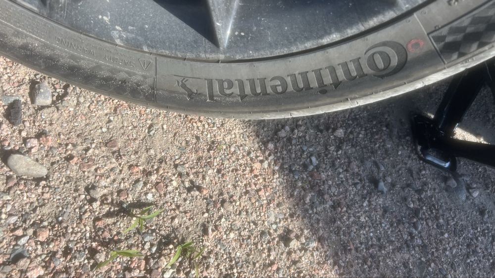 Летние резина 235/45/18