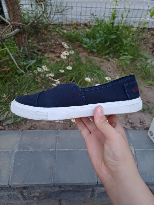 Продам стильные слипоны Polo