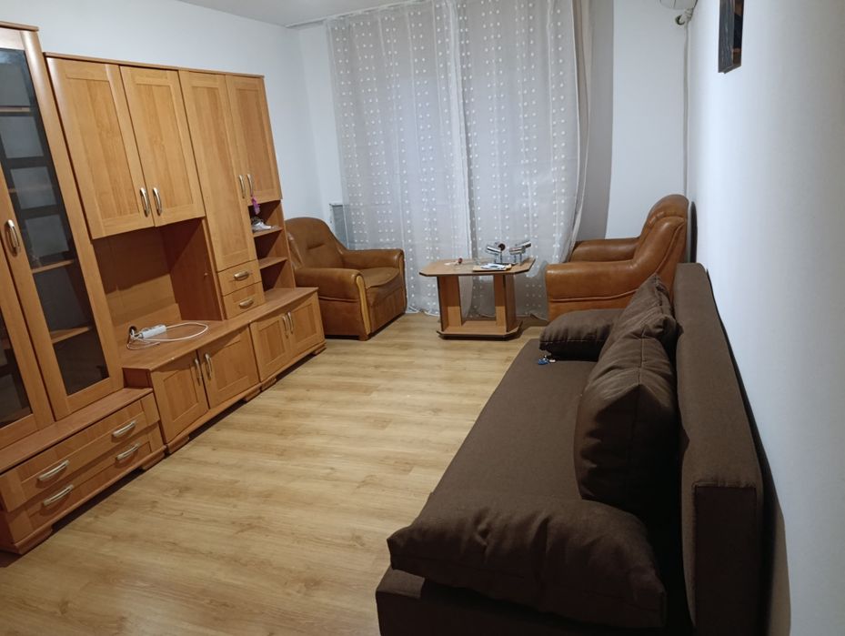 Se închiriază apartament cu 2 camere