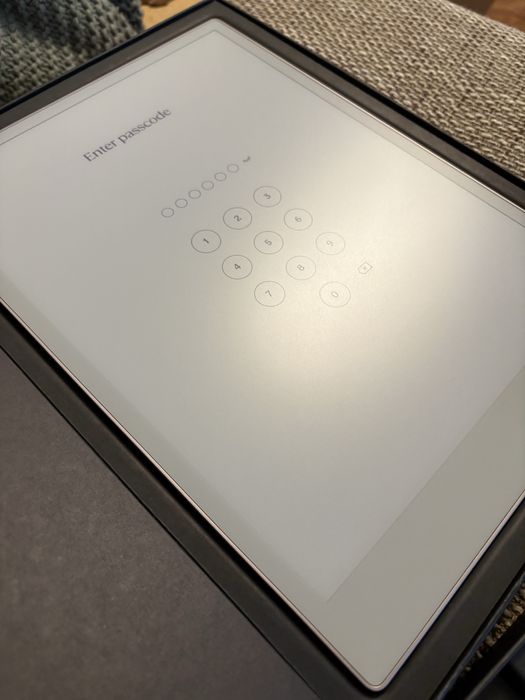 ReMarkable Paper Pro + Book Folio +Marker Plus