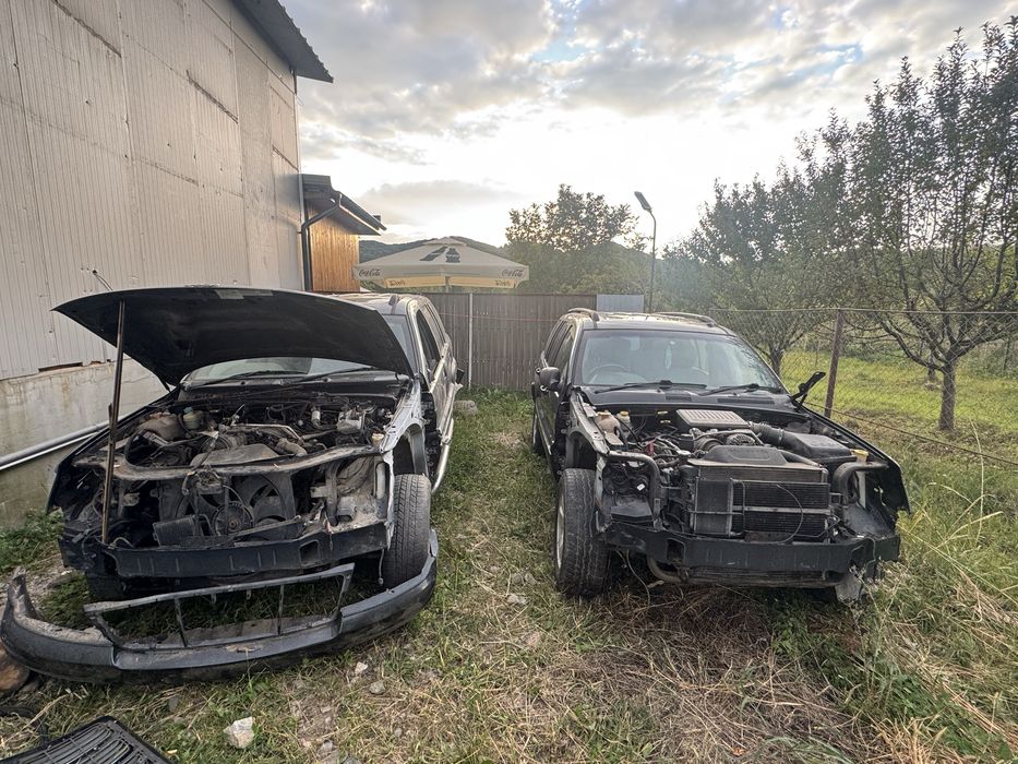 Dezmembrez jeep Grand Cherokee 4.7 motor defect