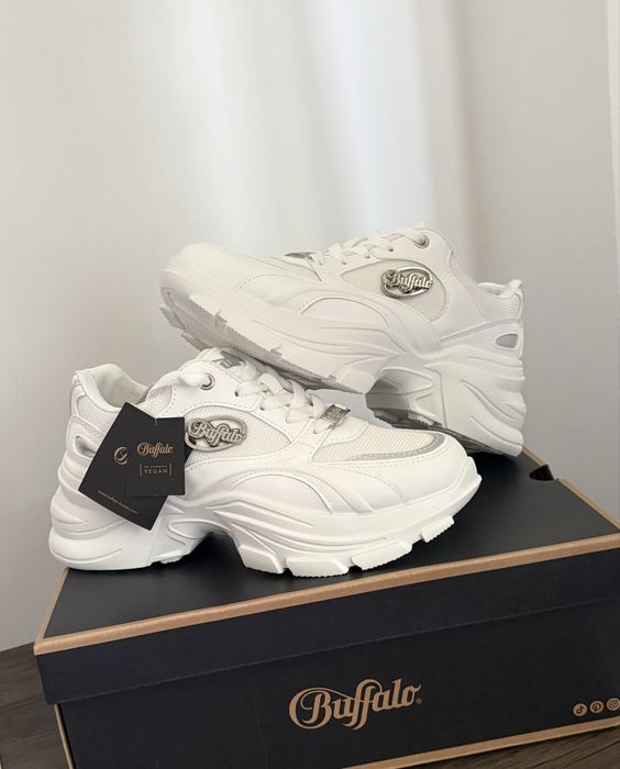 Adidasi Buffalo