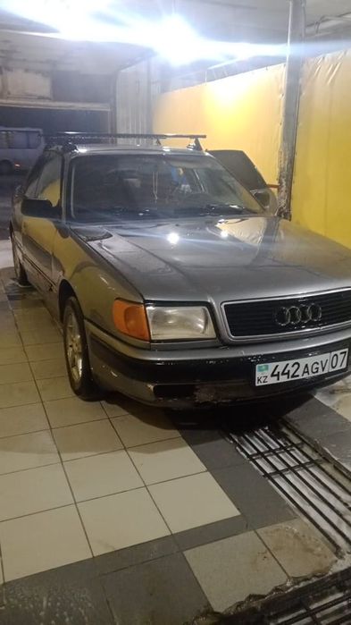 Продам ауди 100 седан