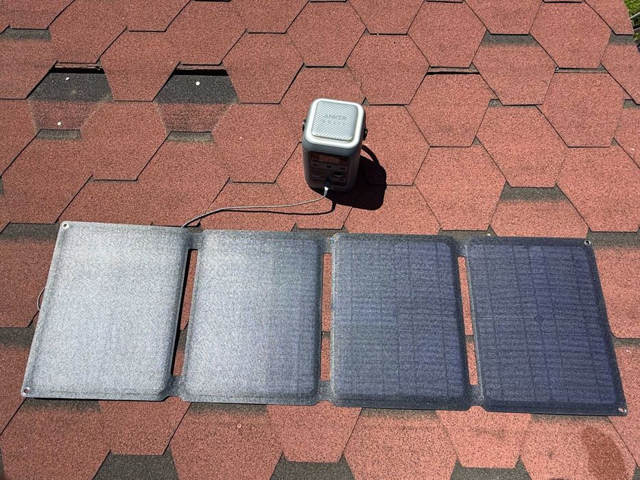 Продавам соларен панел Sandberg Solar Charger 60W, черен, SNB-420-80 - отлично състояние
