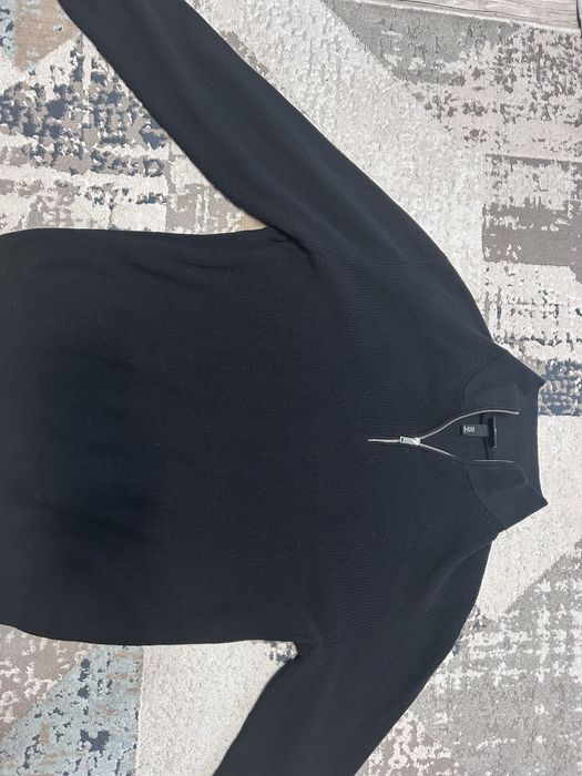 Полузамок h&m.