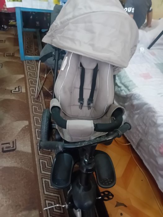 Продават се. Заедно  или поотделно.