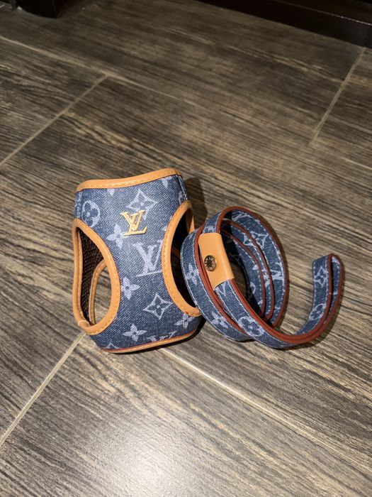 Louis Vuitton нагръдник с повод