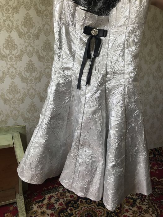 Платье праздничное