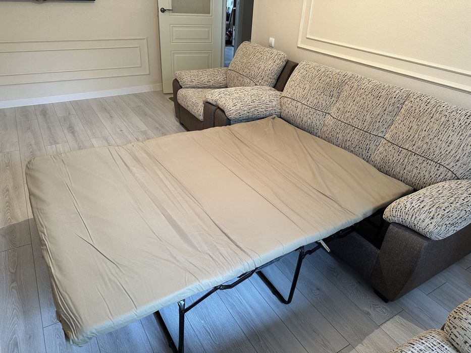 Продам диван + 2 кресла