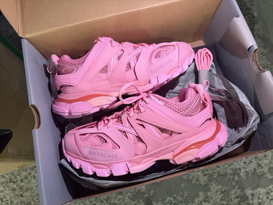 Balenciaga track pink