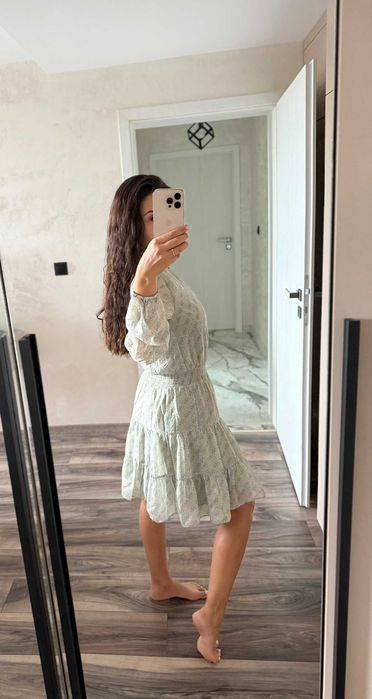 Нова рокля Guess