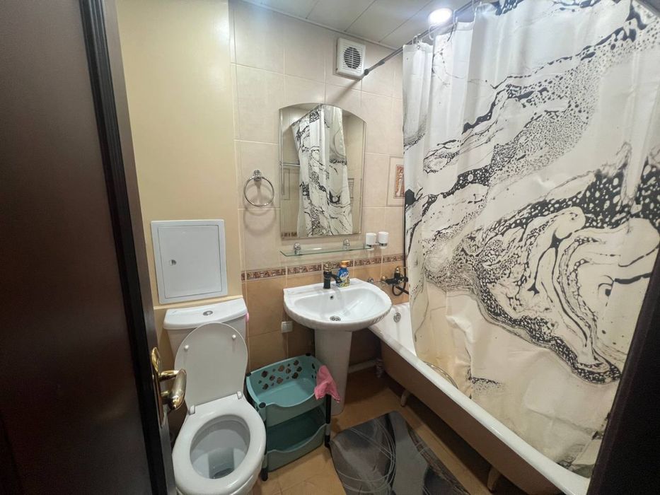 Продаётся на Чиланзар 6 квартале 2в3 комн квартира