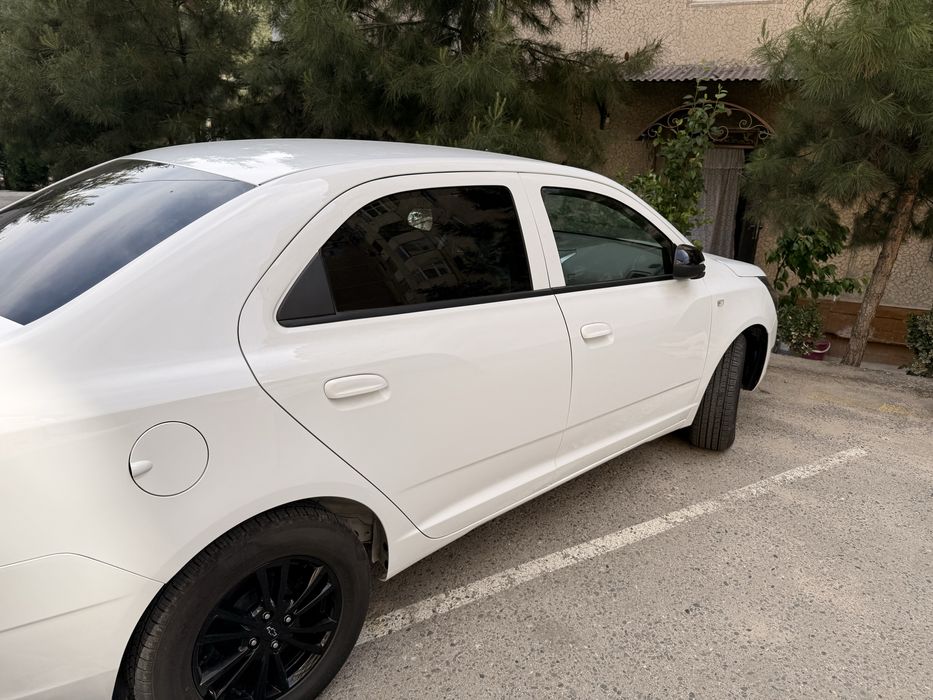 Chevrolet Cobalt 2025 — 4