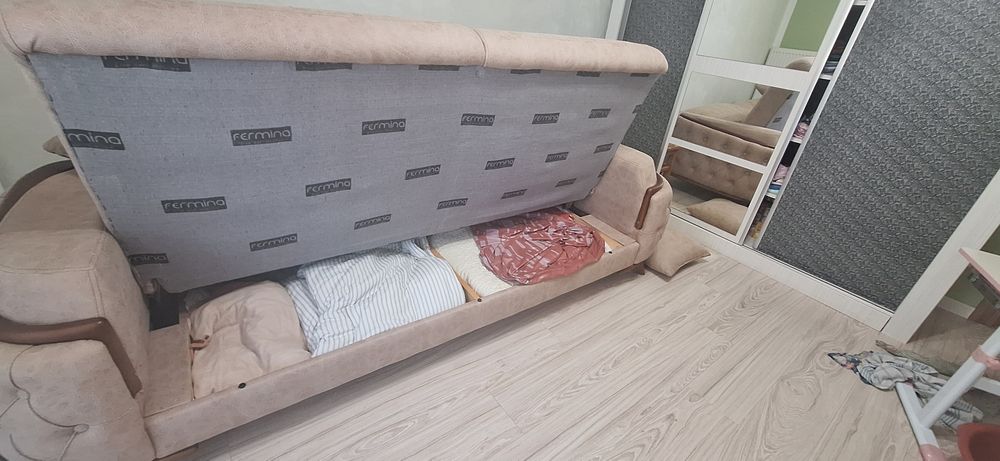 Canapea exensible moderna