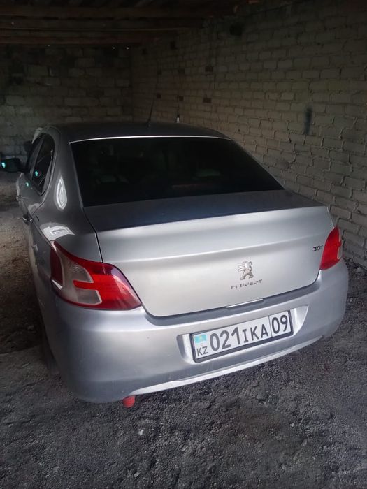 СРОЧНО продам Пежо 301