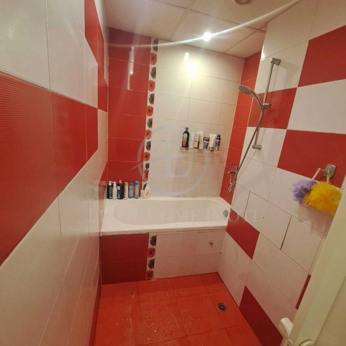 Продава се Тристаен апартамент в Пловдив, Кючук Париж - 87 кв.м за 1943 €/кв.м - Снимка #9