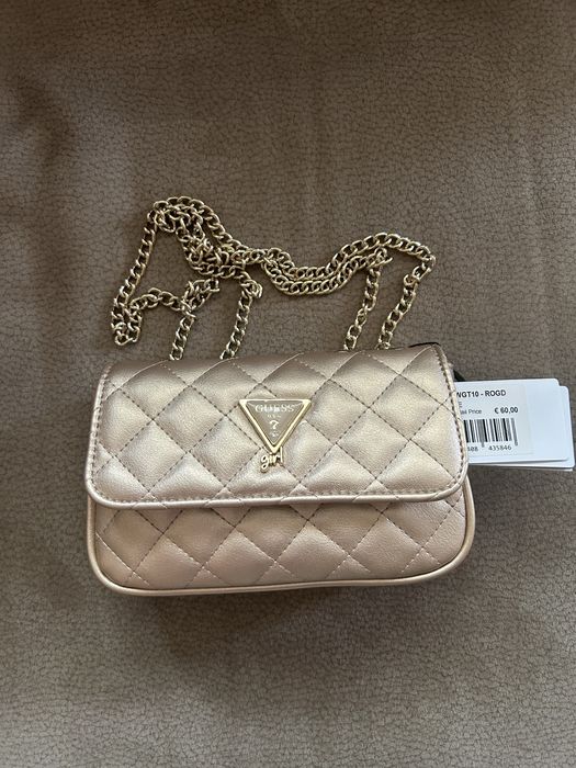 Дамска чантичка GUESS