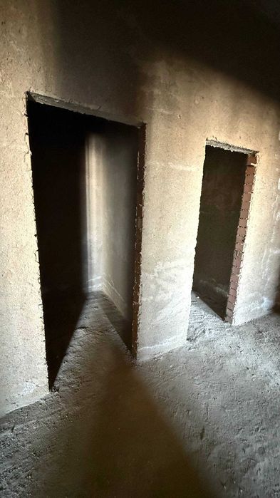 3х комнатная квартира 91кв/м в состоянии коробки, Поворот