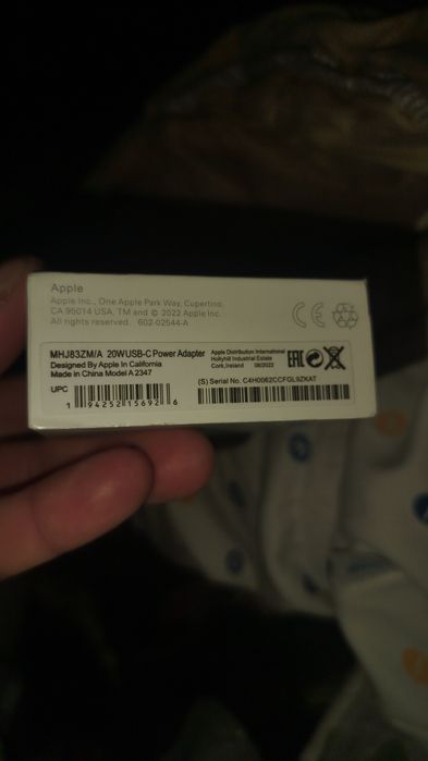 iPhone original 20w adapter