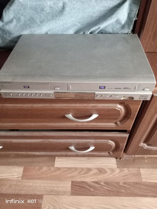 ДВД и видеомагнитофон Самсунг бу