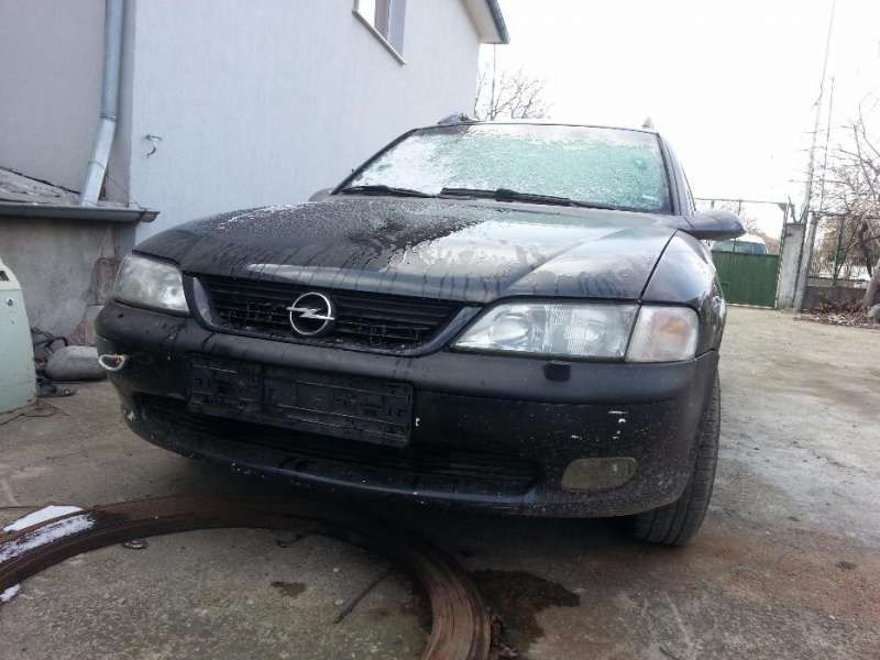Опел Вектра Б на части/Opel Vectra B 2.0 16v X20XEV na chasti