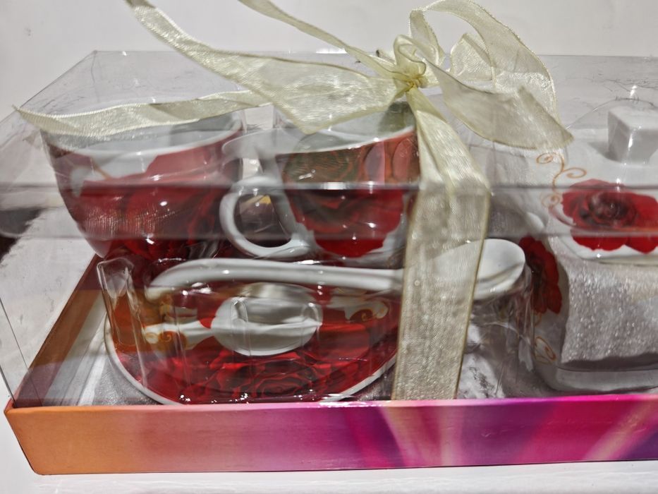 Нов сервиз за кафе за Двойка Червени рози Подарък за Свети Валентин