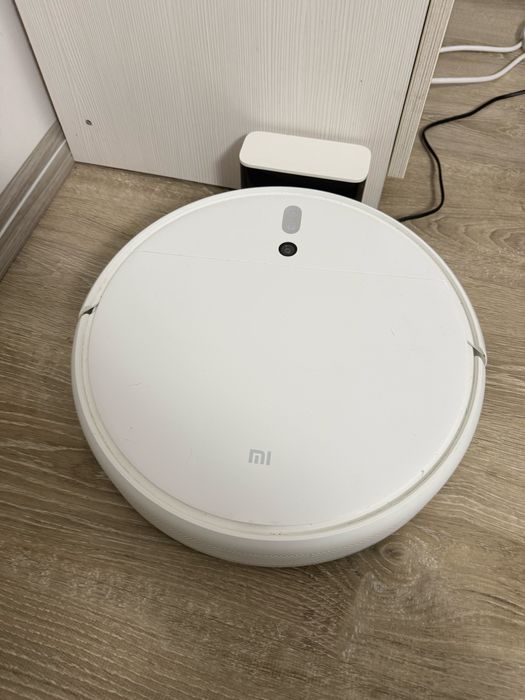 aspirator robot cu mop